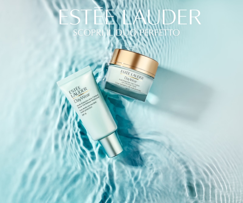 Due creme Estée Lauder DayWear su sfondo blu acquatico