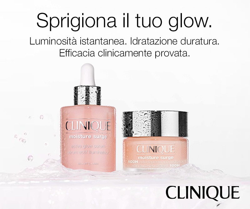 Prodotti Clinique Moisture Surge, tra cui il siero Active Glow e la crema idratante 100H, presentati su sfondo chiaro con effetto acqua per enfatizzare luminosità e idratazione.