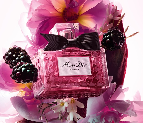 Miss Dior Essenze – Profumo femminile con fiori rosa e note fruttate