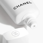 30 ML CHANEL UV ESSENTIEL Protezione Globale SPF50  3 di 3 Protezione Globale SPF50