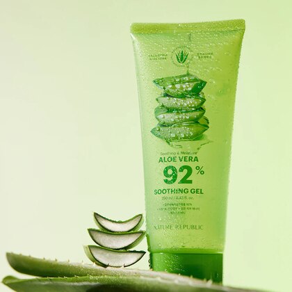 250 ML NATURE REPUBLIC ALOE VERA 92% SOOTHING GEL Gel Lenitivo e Idratante  1 di 3 