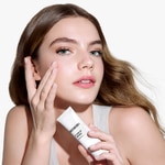 30 ML Dior LE FLUIDE UV INVISIBLE Fluido Invisibile con Protezione UV SPF 50+ 2 di 5 Fluido Invisibile con Protezione UV SPF 50+