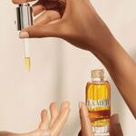 30 ML LA MER THE RENEWAL OIL Olio Rigenerante e Illuminante per il Viso  3 di 5 Olio Rigenerante e Illuminante per il Viso