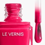  CHANEL LE VERNIS Smalto Colore e Brillantezza - Lunga Tenuta  3 di 6 Smalto Colore e Brillantezza - Lunga Tenuta
