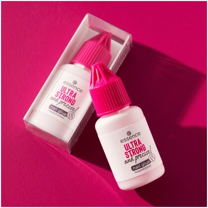  Essence ULTRA STRONG AND PRECISE Colla Unghie  1 di 3 