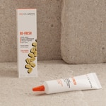 15 ML Clarins RE-FRESH Trattamento Occhi Idratante Anti-Fatica - Pelle giovane - Freschezza 4 di 5 Trattamento Occhi Idratante Anti-Fatica - Pelle giovane - Freschezza
