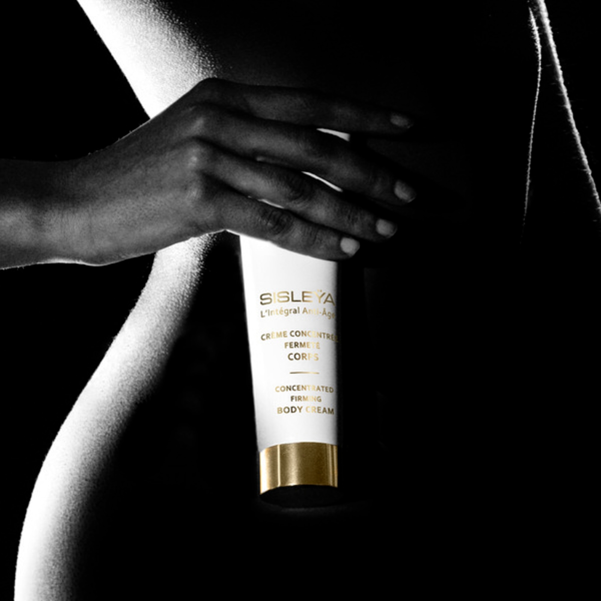 150 ML Sisley SISLEŸA L'INTEGRAL ANTI-ÂGE CREME CONCENTREE FERMETE CORPS Soin Anti-Age Corpo 9 di 9 Soin Anti-Age Corpo