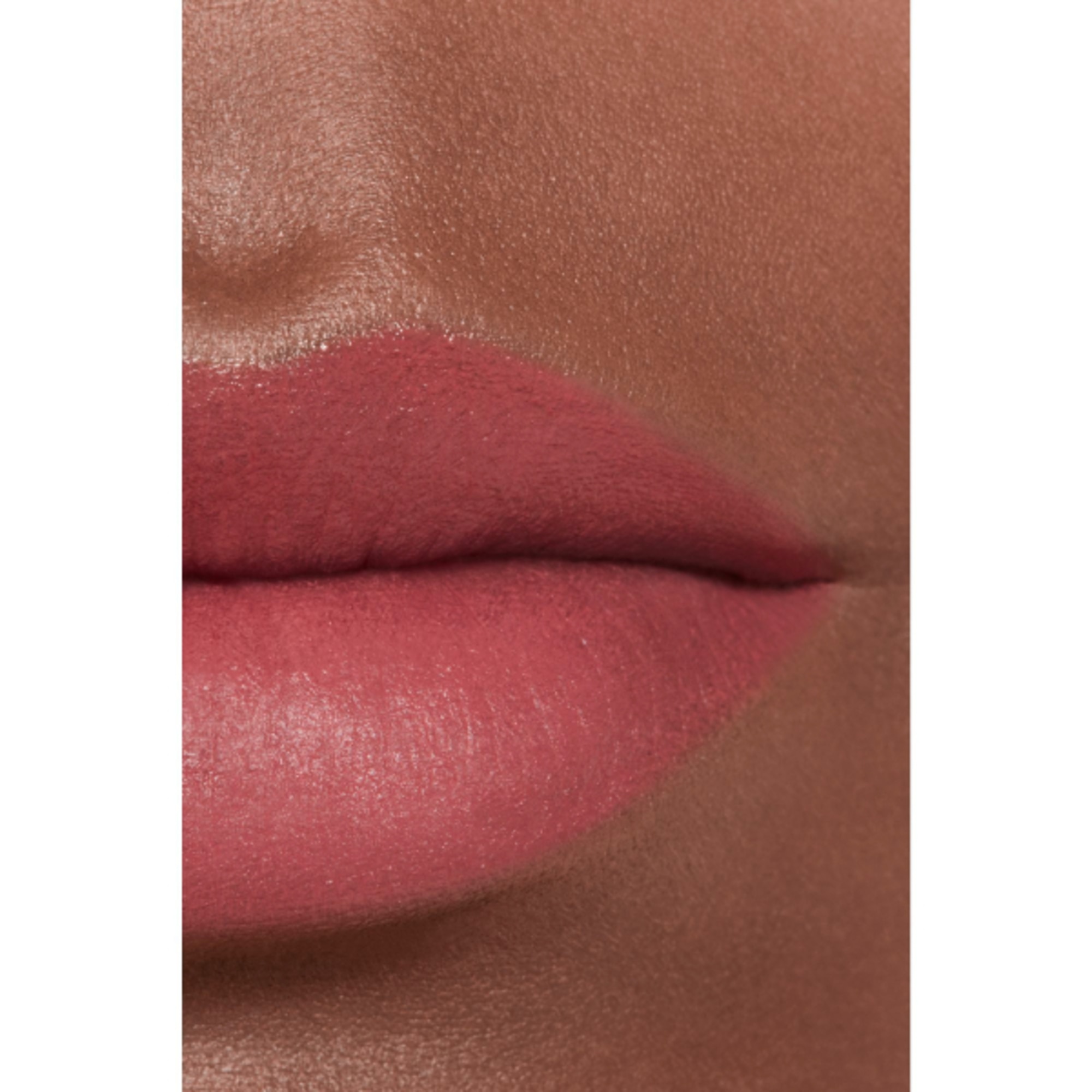  CHANEL ROUGE ALLURE VELVET EDIZIONE LIMITATA - IL ROSSETTO VELLUTATO LUMINOSO  1 di 8 