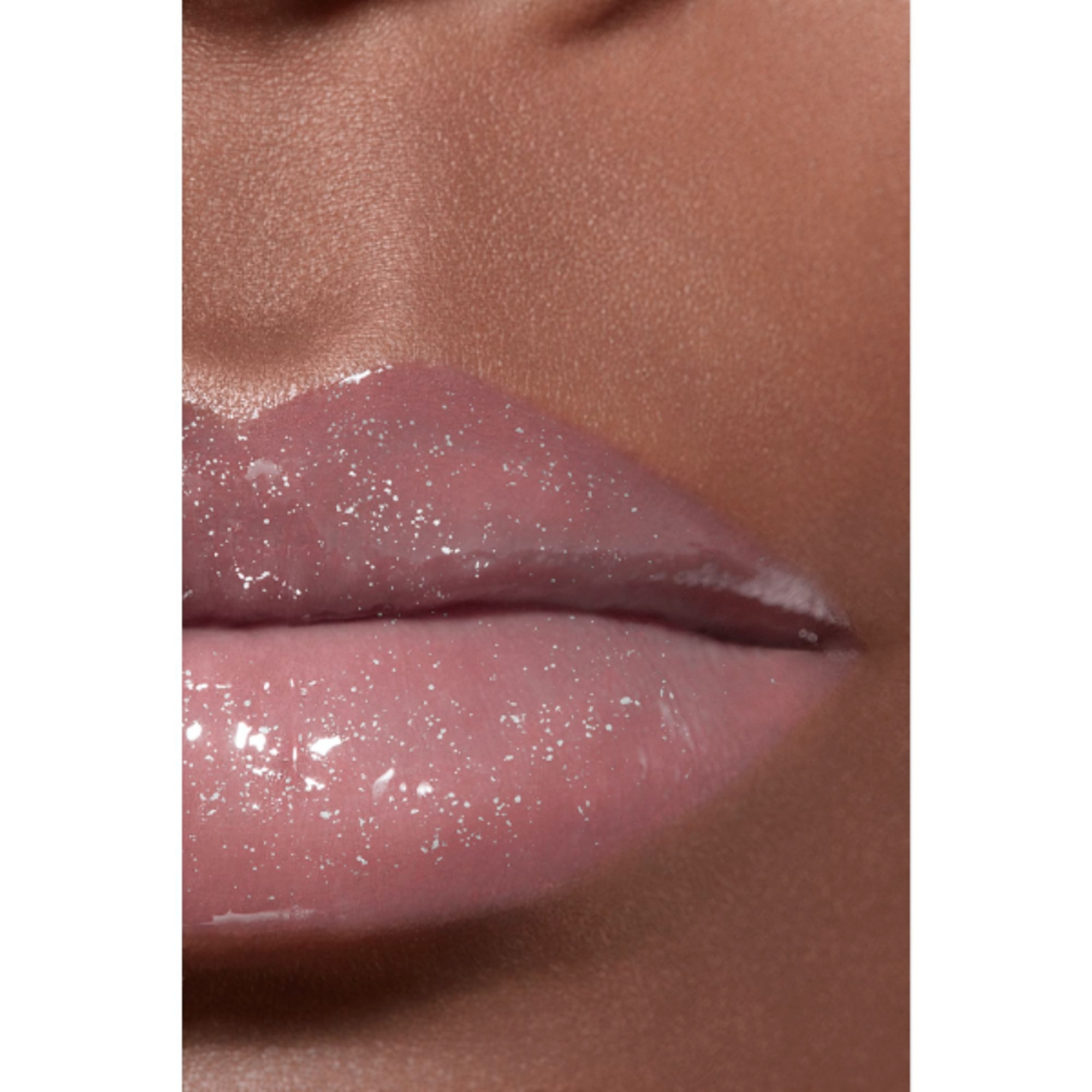 CHANEL ROUGE COCO HYDRA GLOSS GLOSS IDRATANTE E LEVIGANTE ULTRA-BRILLANTE 5 di 8 GLOSS IDRATANTE E LEVIGANTE ULTRA-BRILLANTE