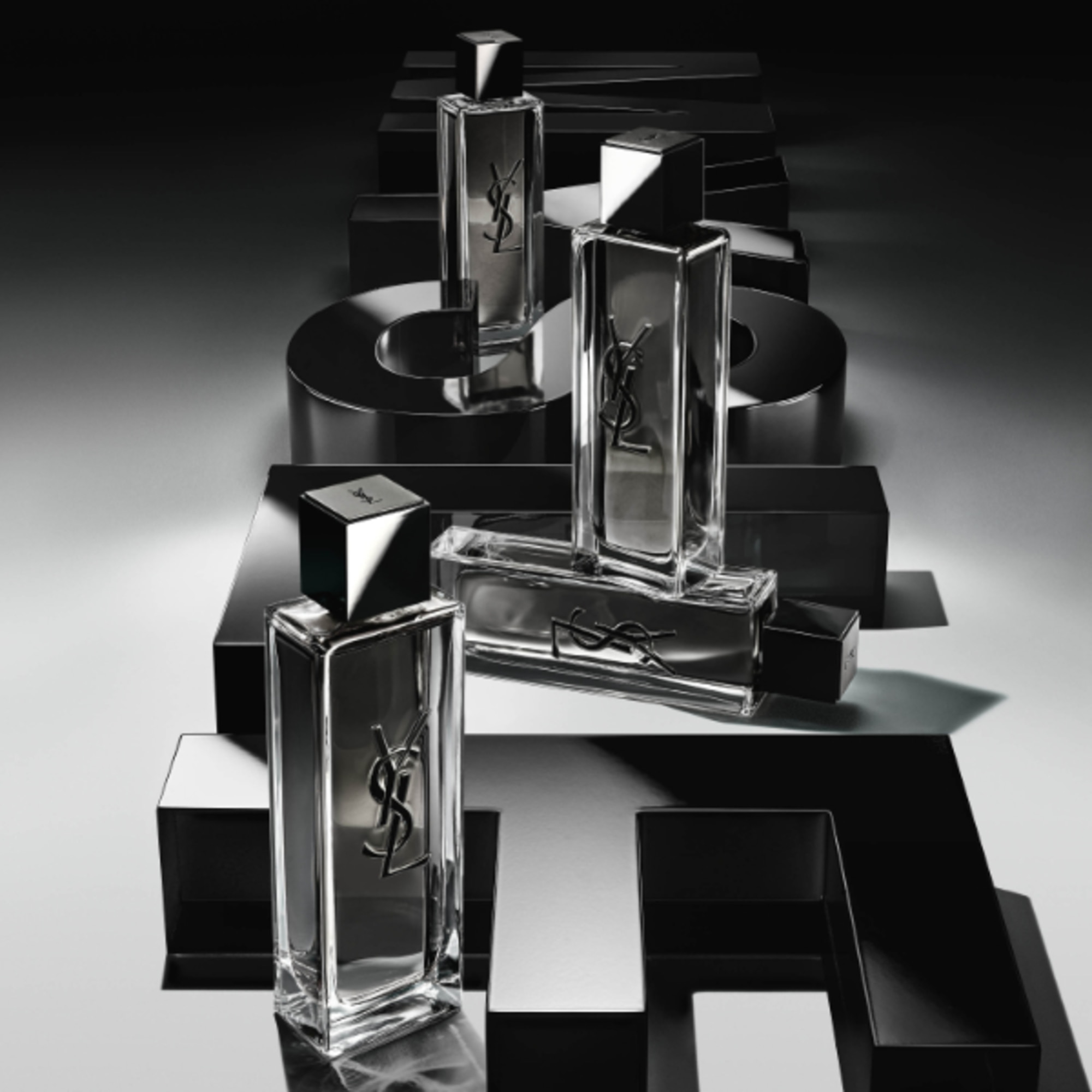 60 ML Yves Saint Laurent MYSLF Eau De Toilette Intense 1 di 7