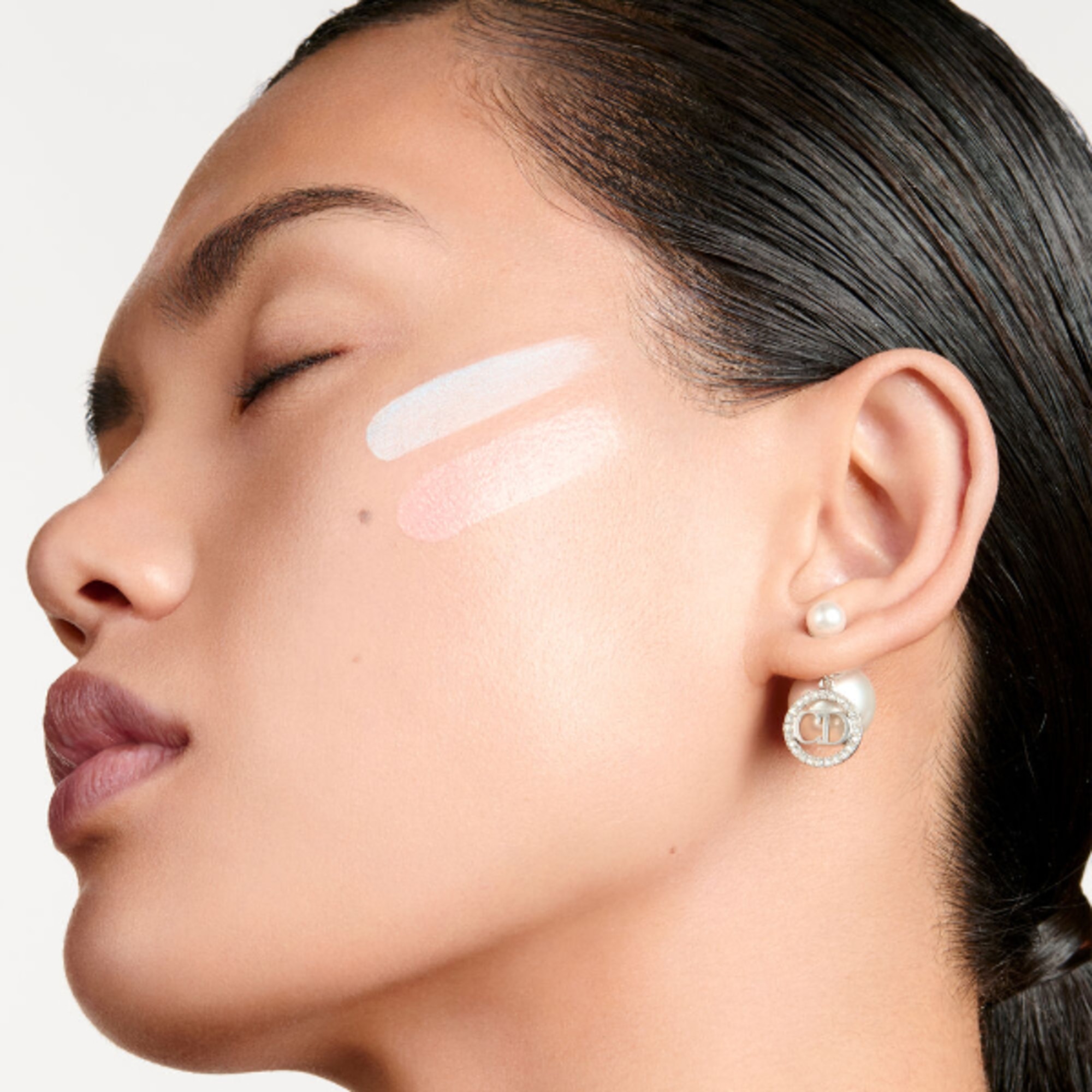 Base Make-up Schiarente – Correzione Cromatica – SPF 50 PA+++