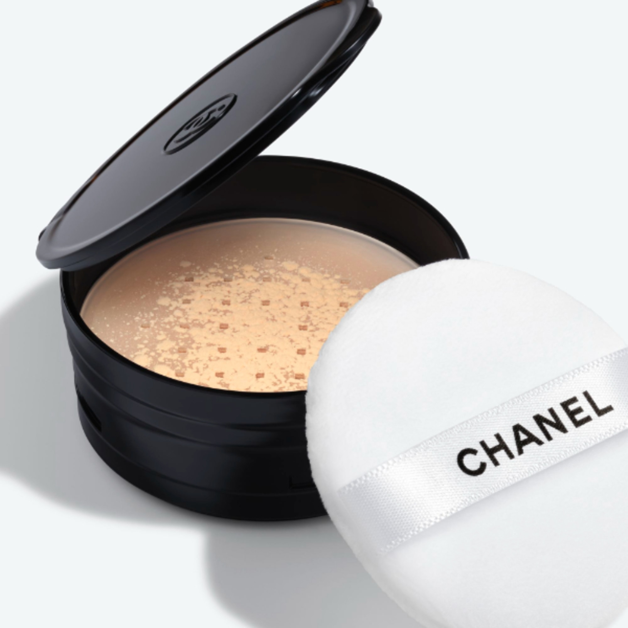 NATURAL FINISH LOOSE POWDER. ON-THE-GO FORMAT