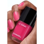  CHANEL LE VERNIS Smalto Colore e Brillantezza - Lunga Tenuta  4 di 6 Smalto Colore e Brillantezza - Lunga Tenuta