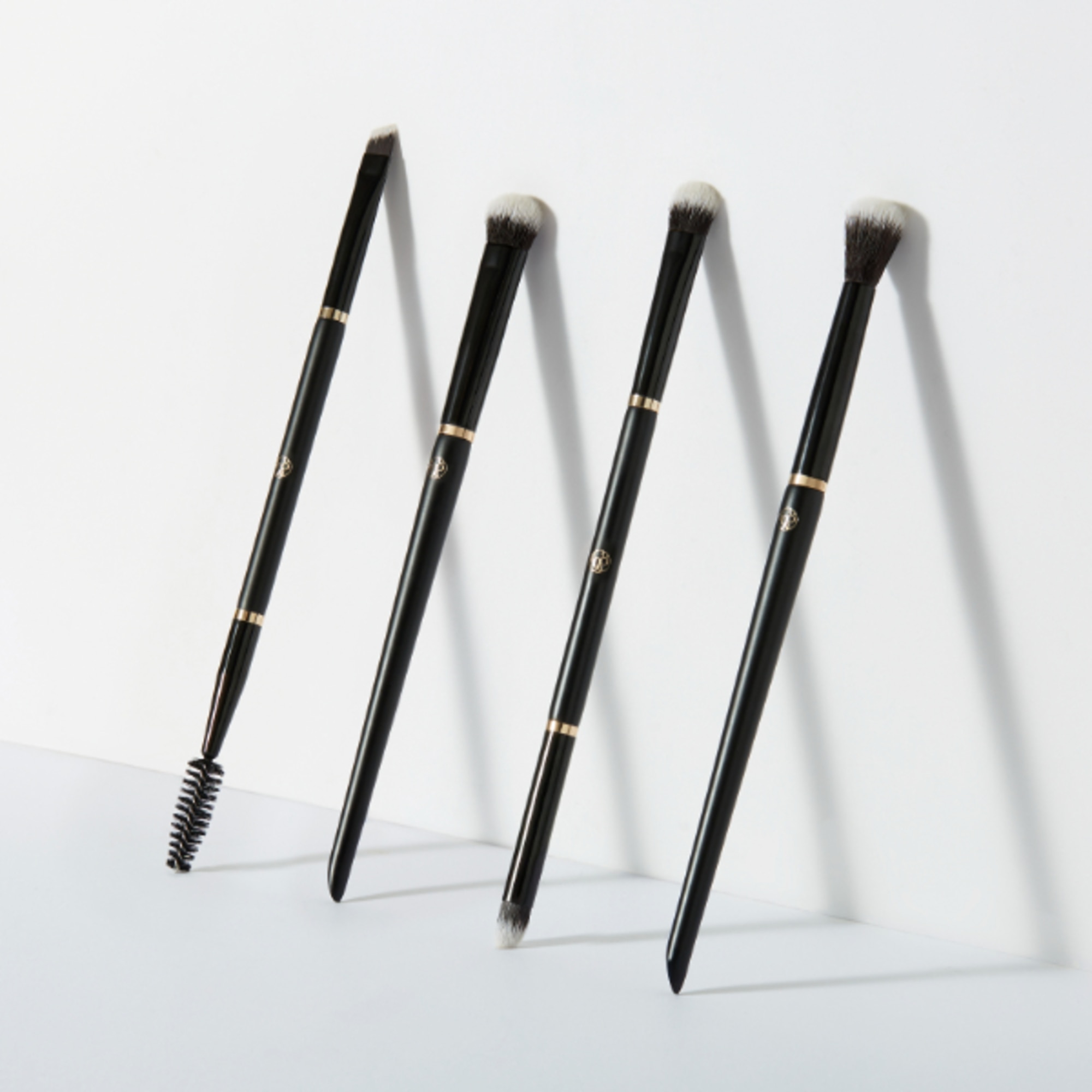 Il Pennello Obliquo Eyeliner e Sopracciglia N°11