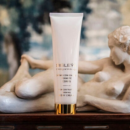 150 ML Sisley SISLEŸA L'INTEGRAL ANTI-ÂGE CREME CONCENTREE FERMETE CORPS Soin Anti-Age Corpo  1 di 9 