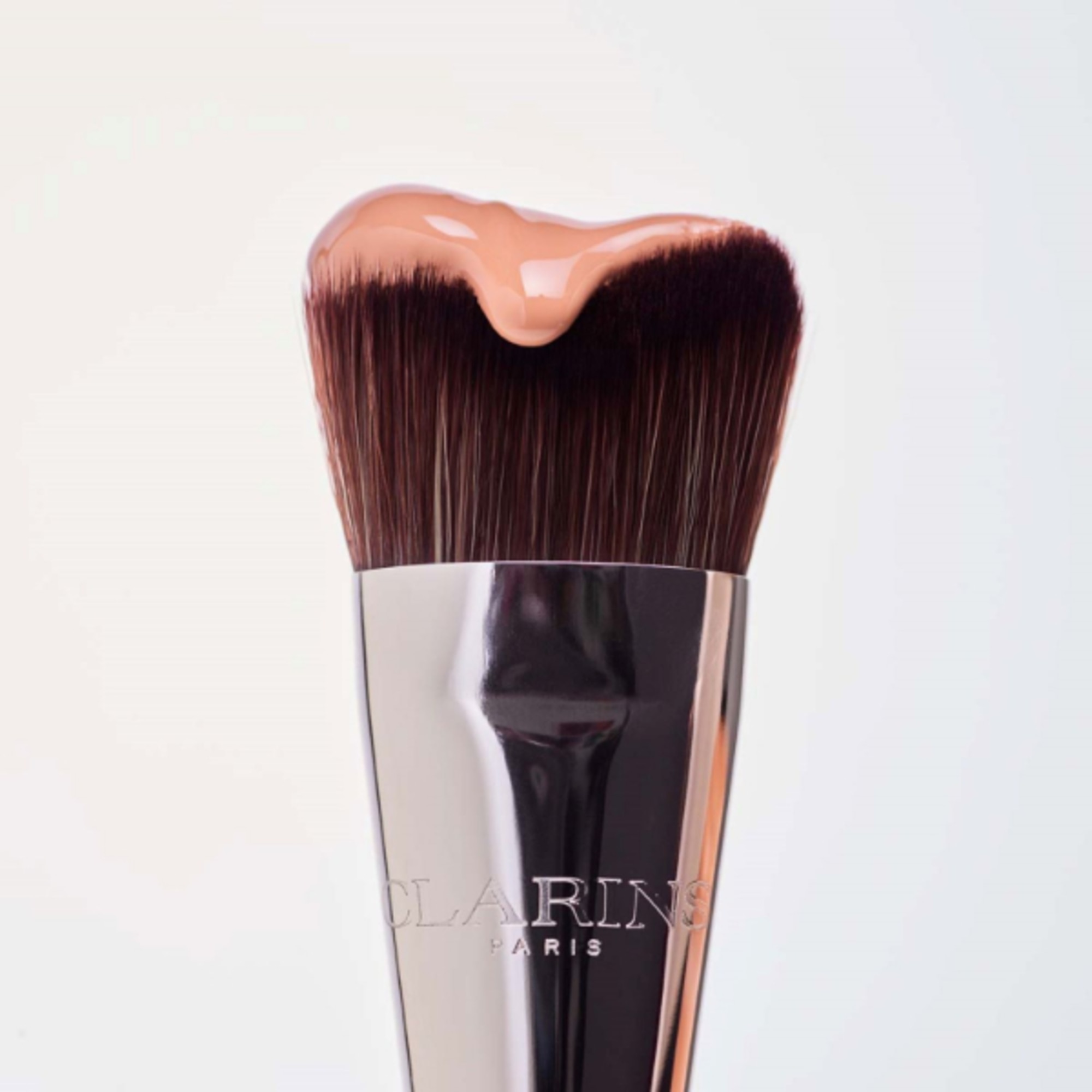 Gua Sha-Inspired Foundation Brush