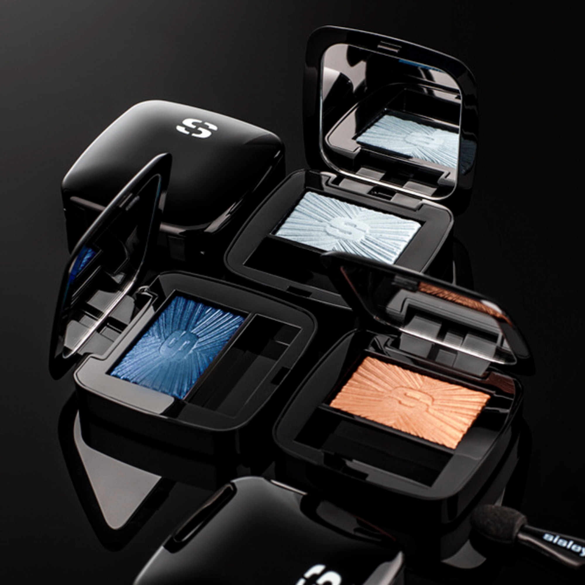 Ombretto Luminoso A Lunga Tenuta