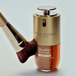 Clarins GUA SHA BRUSH Gua Sha-Inspired Foundation Brush  4 di 5 Gua Sha-Inspired Foundation Brush