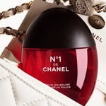 50 ML CHANEL N°1 DE CHANEL SIERO BRUME ALLA CAMELIA ROSSA&nbsp; PROTEGGERE - LENIRE - RAVVIVARE LA LUMINOSITÀ  8 di 8 SIERO BRUME ALLA CAMELIA ROSSA&nbsp; PROTEGGERE - LENIRE - RAVVIVARE LA LUMINOSITÀ