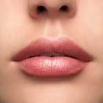 Lancôme L'ABSOLU ROUGE CREAM ROSSETTO IDRATANTE & MODELLANTE 2 di 3 ROSSETTO IDRATANTE & MODELLANTE