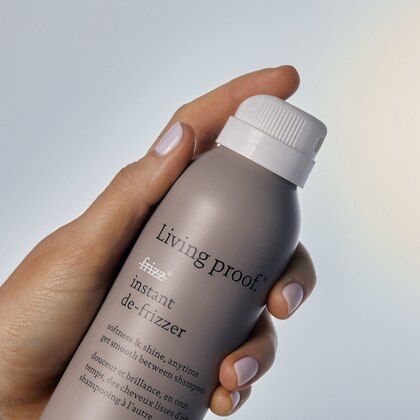 Instant De-Frizzer
