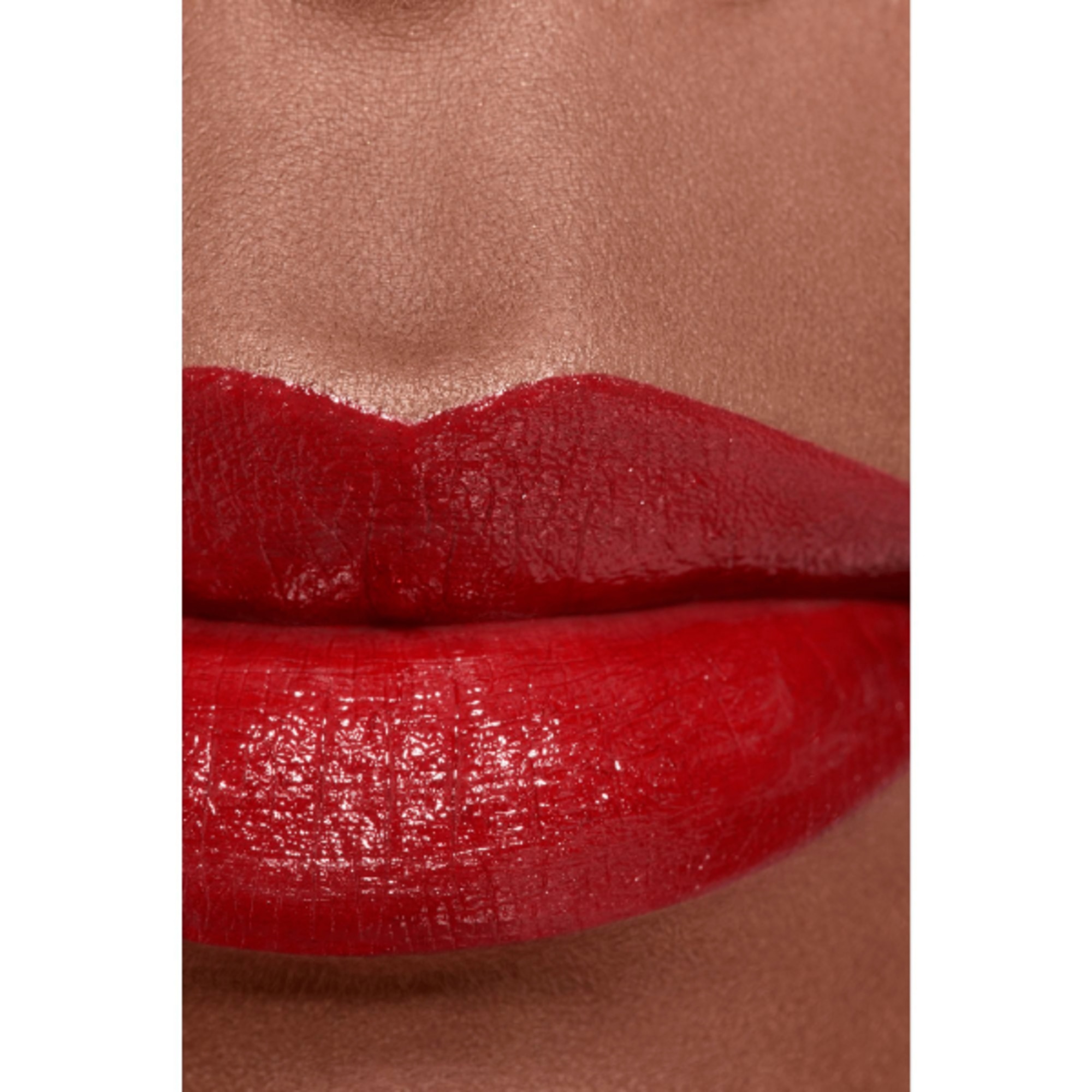 ROSSETTO SATINATO A LUNGA TENUTA – IDRATANTE E LEVIGANTE