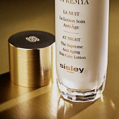 140 ML Sisley Supremÿa La Nuit La Lotion Soin Anti-Âge  1 di 8 