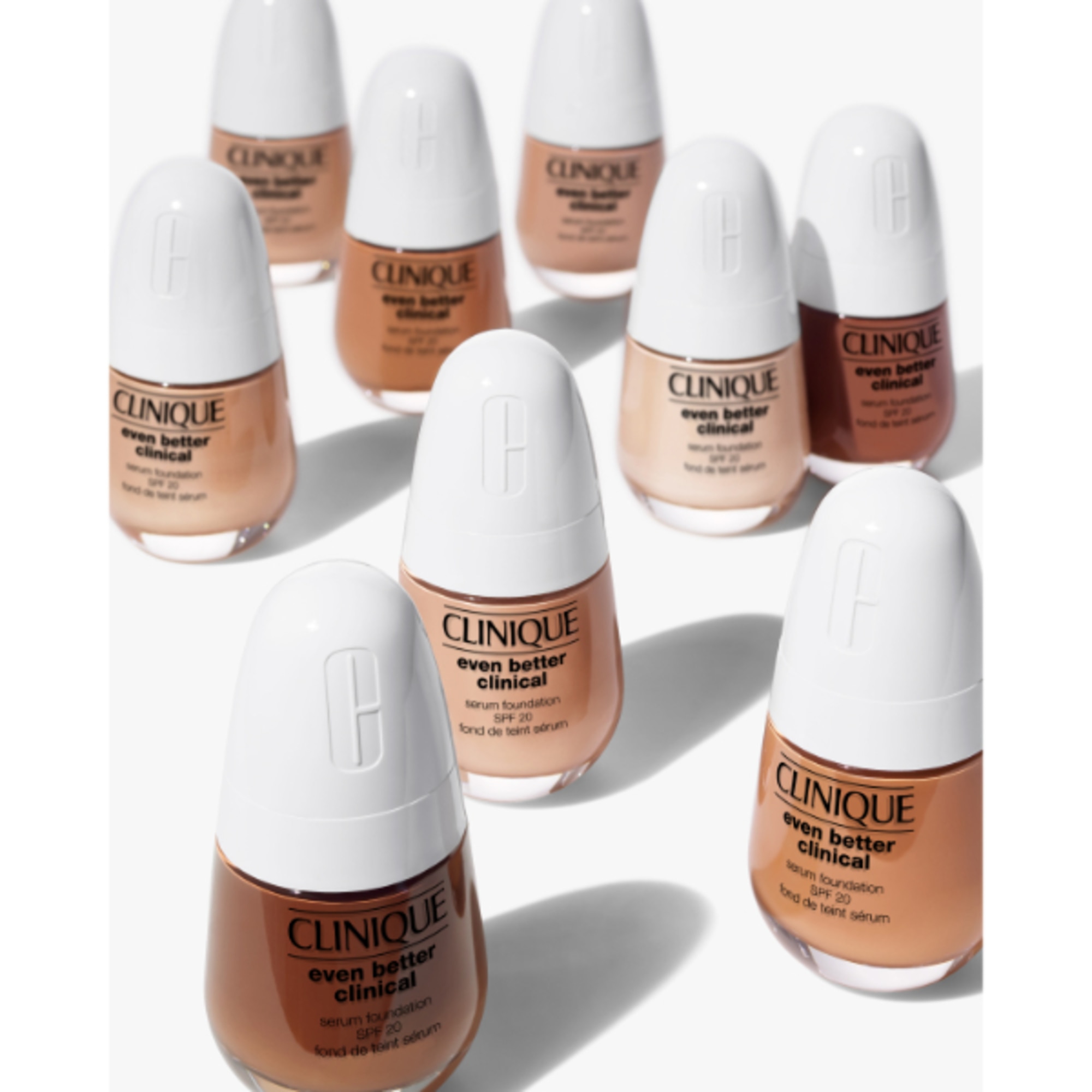  Clinique EVEN BETTER CLINICAL Fondotinta Liquido SPF20  1 di 6 