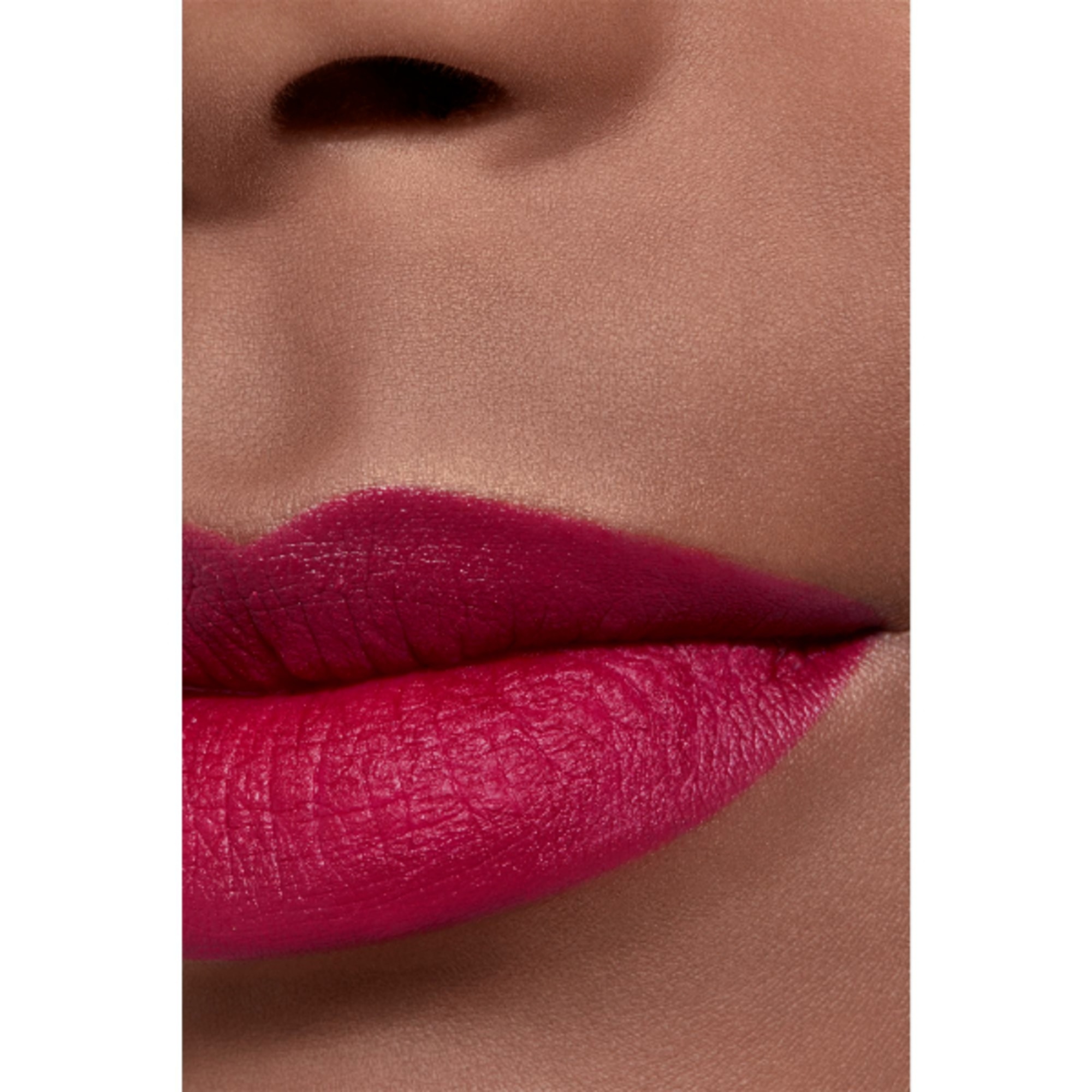  CHANEL ROUGE ALLURE VELVET IL ROSSETTO VELLUTATO LUMINOSO  5 di 8 IL ROSSETTO VELLUTATO LUMINOSO