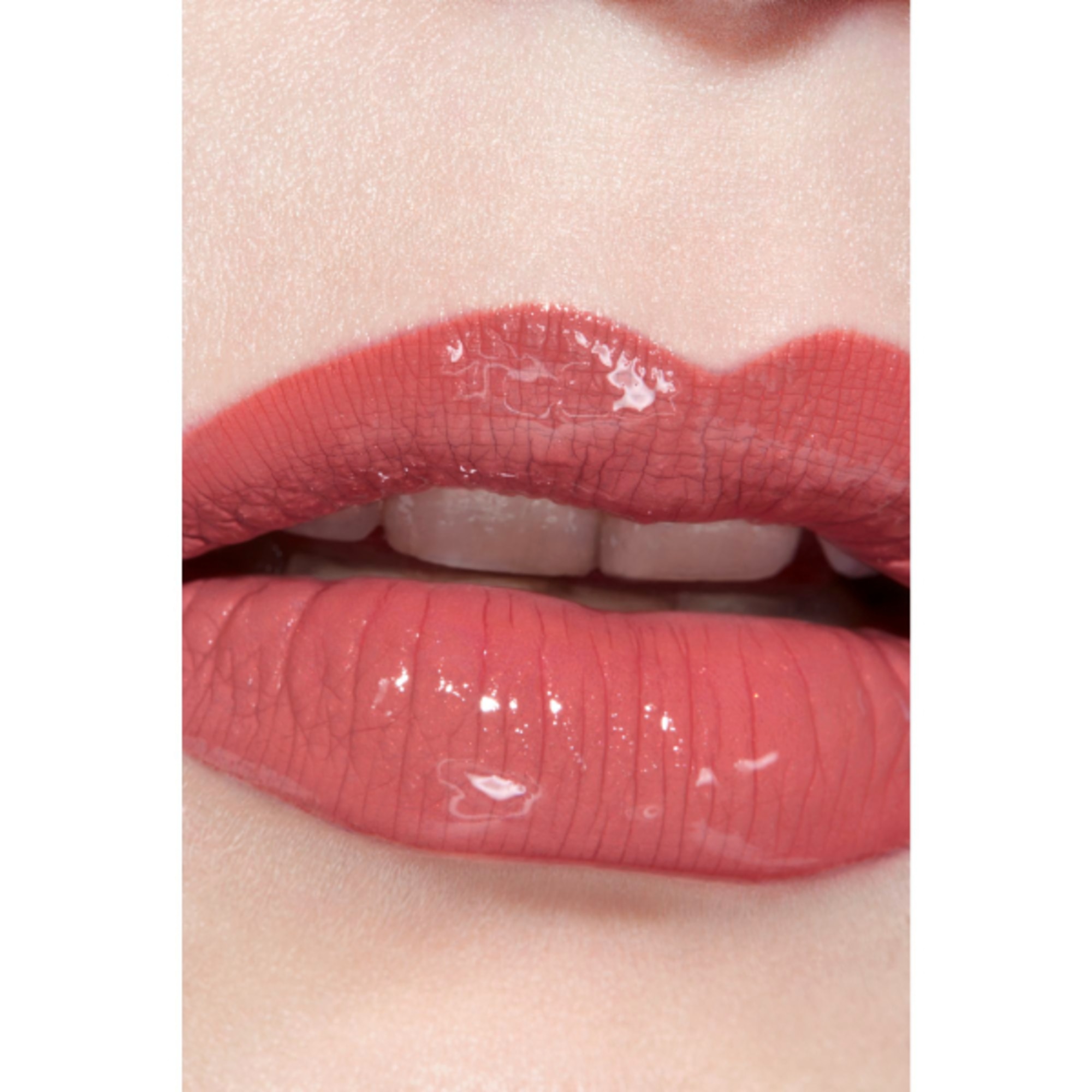  CHANEL LE ROUGE DUO ULTRA TENUE DUO LABBRA A LUNGA TENUTA  6 di 8 DUO LABBRA A LUNGA TENUTA