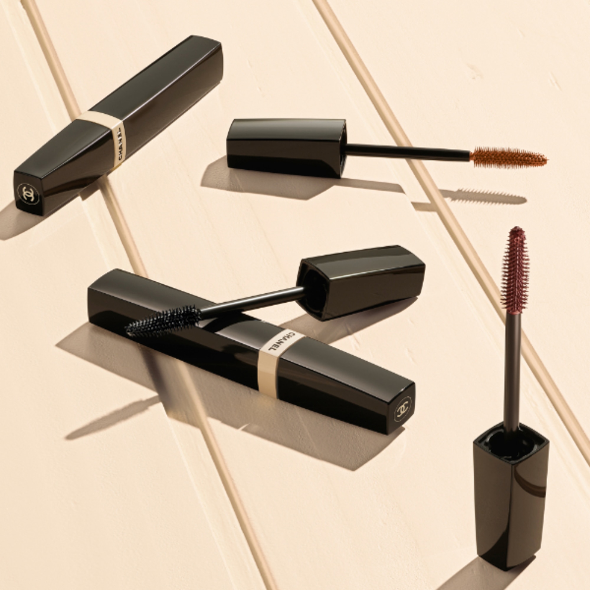  CHANEL LES BEIGES MASCARA VOLUME E DEFINIZIONE  1 di 8 