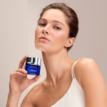 50 ML LA PRAIRIE SKIN CAVIAR Luxe Cream Sheer - Crema Rassodante  5 di 6 Luxe Cream Sheer - Crema Rassodante