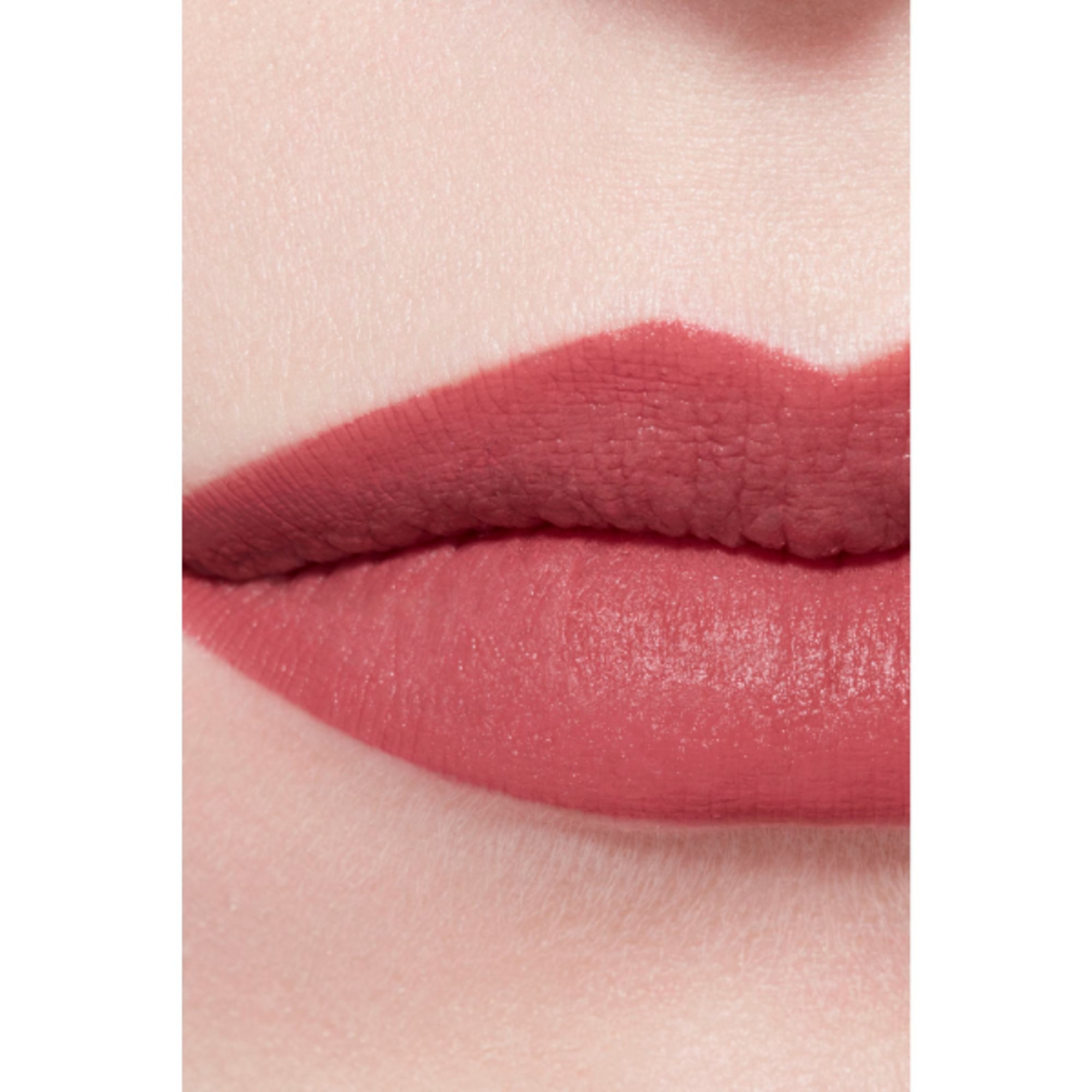  CHANEL ROUGE ALLURE VELVET EDIZIONE LIMITATA - IL ROSSETTO VELLUTATO LUMINOSO  1 di 8 
