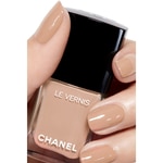 CHANEL LE VERNIS Smalto Colore e Brillantezza - Lunga Tenuta 5 di 6 Smalto Colore e Brillantezza - Lunga Tenuta