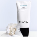 150 ML CHANEL LA MOUSSE CREMA DETERGENTE SCHIUMOGENA ALLA CAMELIA 5 di 7 CREMA DETERGENTE SCHIUMOGENA ALLA CAMELIA