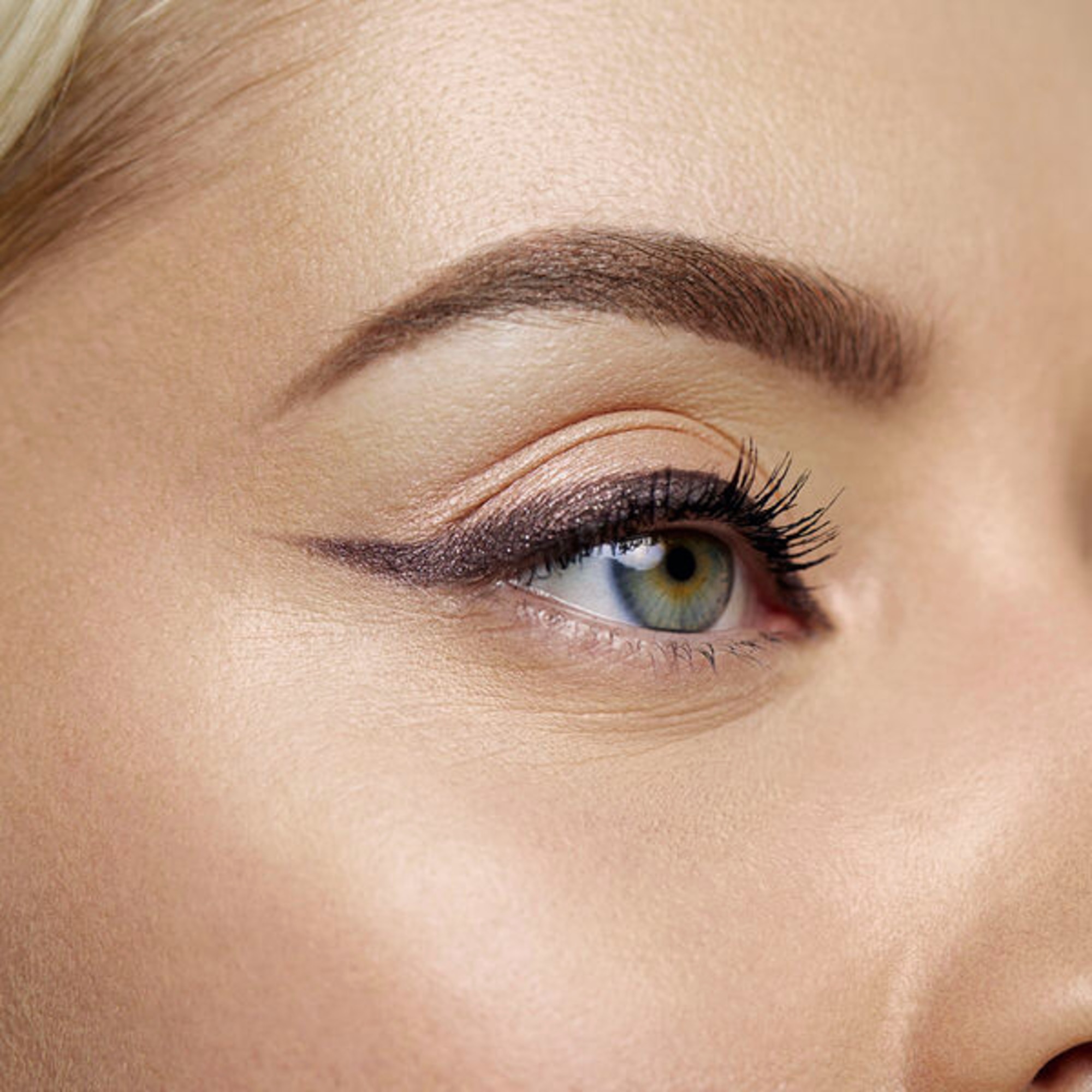 Mascara Soin Fortificante per Ciglia Folte