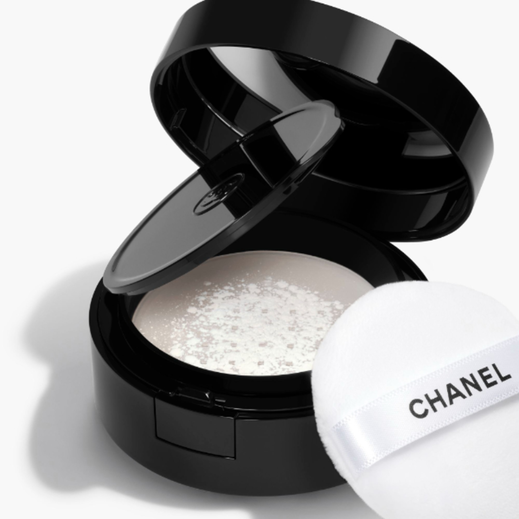  CHANEL POUDRE UNIVERSELLE LIBRE NATURAL FINISH LOOSE POWDER. ON-THE-GO FORMAT  3 di 6 NATURAL FINISH LOOSE POWDER. ON-THE-GO FORMAT