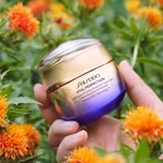 50 ML Shiseido VITAL PERFECTION Uplifting and Firming Advanced Cream Soft  5 di 8 Uplifting and Firming Advanced Cream Soft