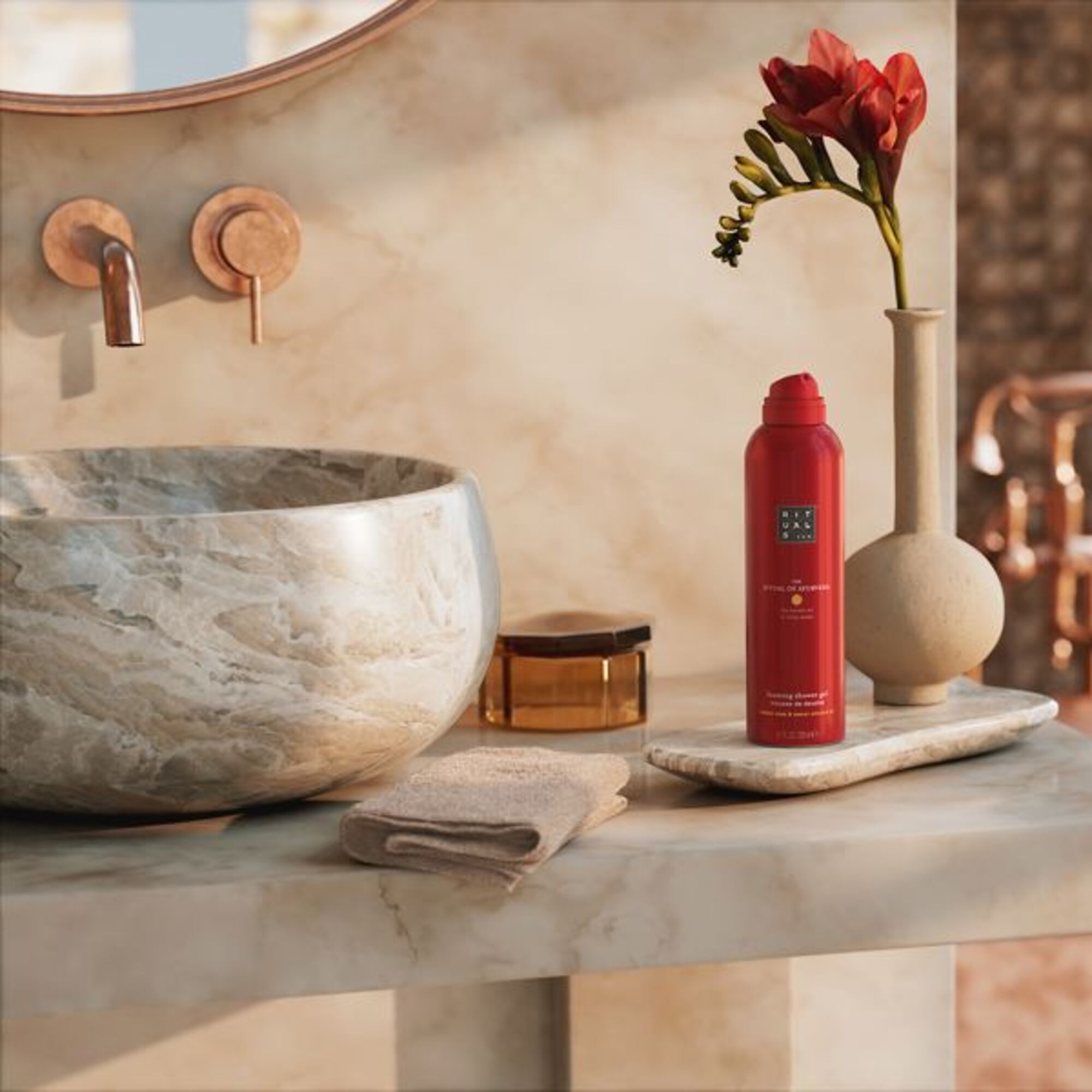 200 ML RITUALS AYURVEDA The Ritual of Ayurveda Foaming Shower Gel  1 di 5 