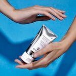 75 ML Sisley CREME REPARATRICE MAINS Soin hydratant mains et ongles  10 di 10 Soin hydratant mains et ongles