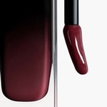 CHANEL ROUGE ALLURE LAQUE IL ROSSETTO FLUIDO BRILLANTE TENUTA ESTREMA 3 di 8 IL ROSSETTO FLUIDO BRILLANTE TENUTA ESTREMA