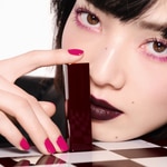  CHANEL ROUGE ALLURE VELVET IL ROSSETTO VELLUTATO LUMINOSO  7 di 8 IL ROSSETTO VELLUTATO LUMINOSO