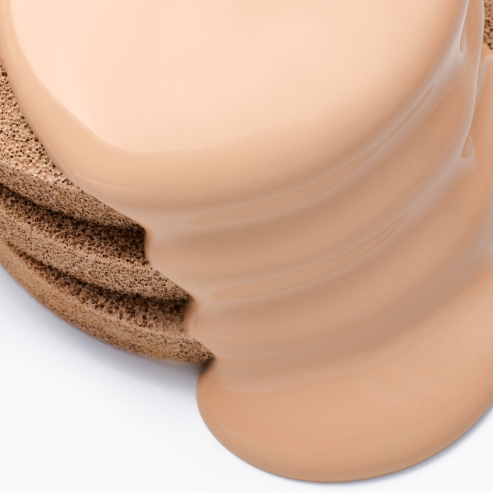 Catrice INVISIBLE COVER Fondotinta Cushion a Coprenza 1 di 5