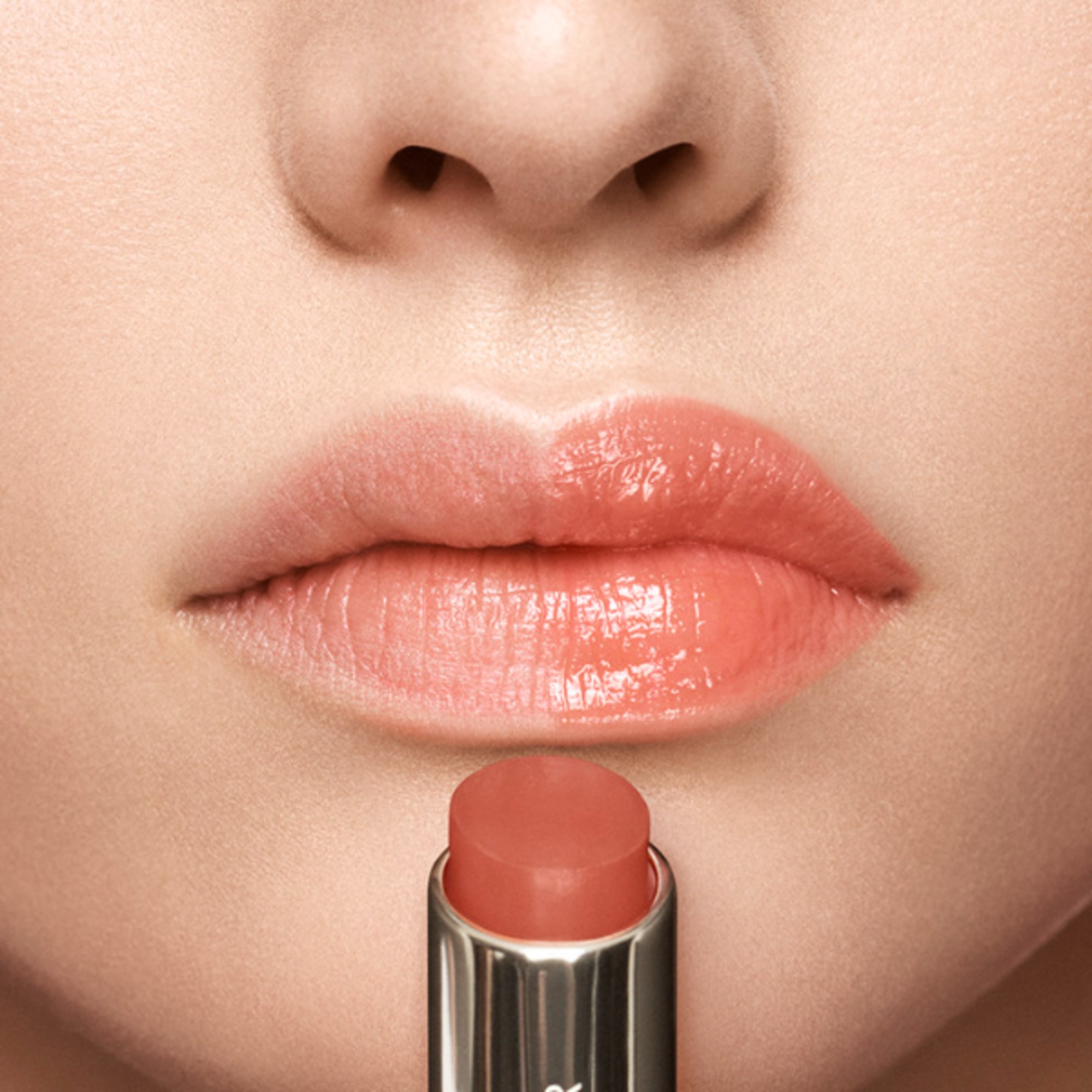  Estée Lauder FUTURIST HYDRAPLUMP Balsamo Labbra  1 di 3 