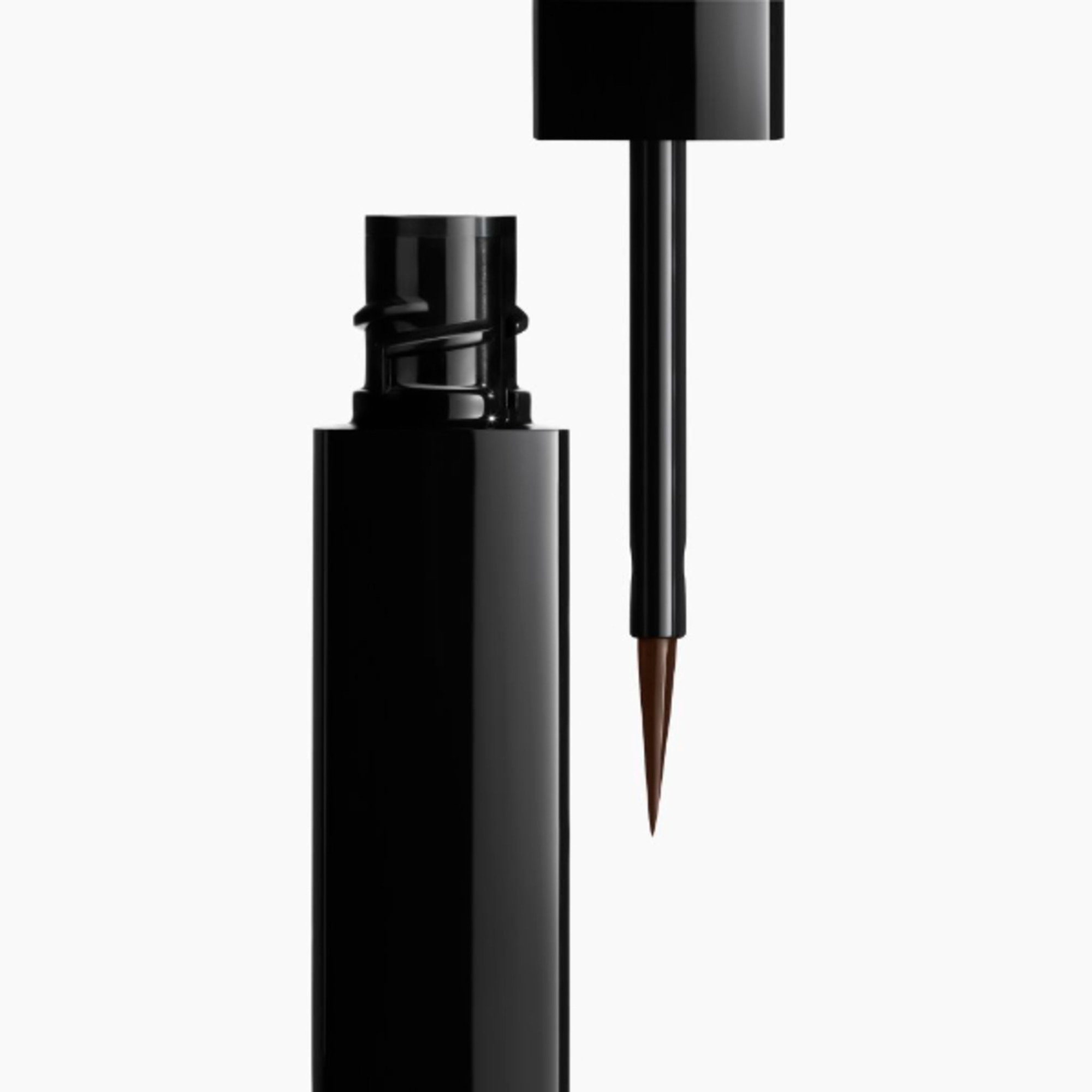 LIQUID EYELINER HIGH PRECISION LONGWEAR