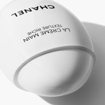50 ML CHANEL LA CRÈME MAIN TEXTURE RICHE Crema Mani Nutre-Protegge-Illumina  3 di 3 Crema Mani Nutre-Protegge-Illumina