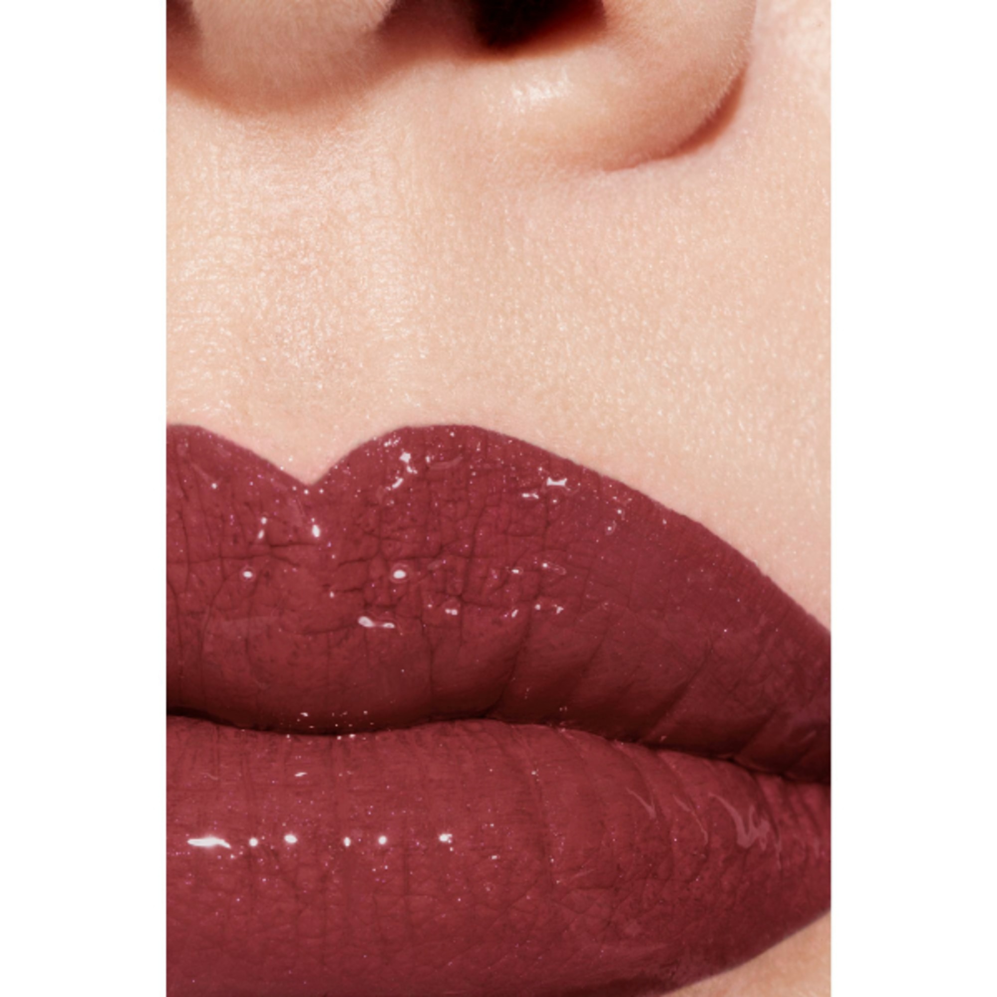 CHANEL LE ROUGE DUO ULTRA TENUE DUO LABBRA A LUNGA TENUTA 4 di 8 DUO LABBRA A LUNGA TENUTA