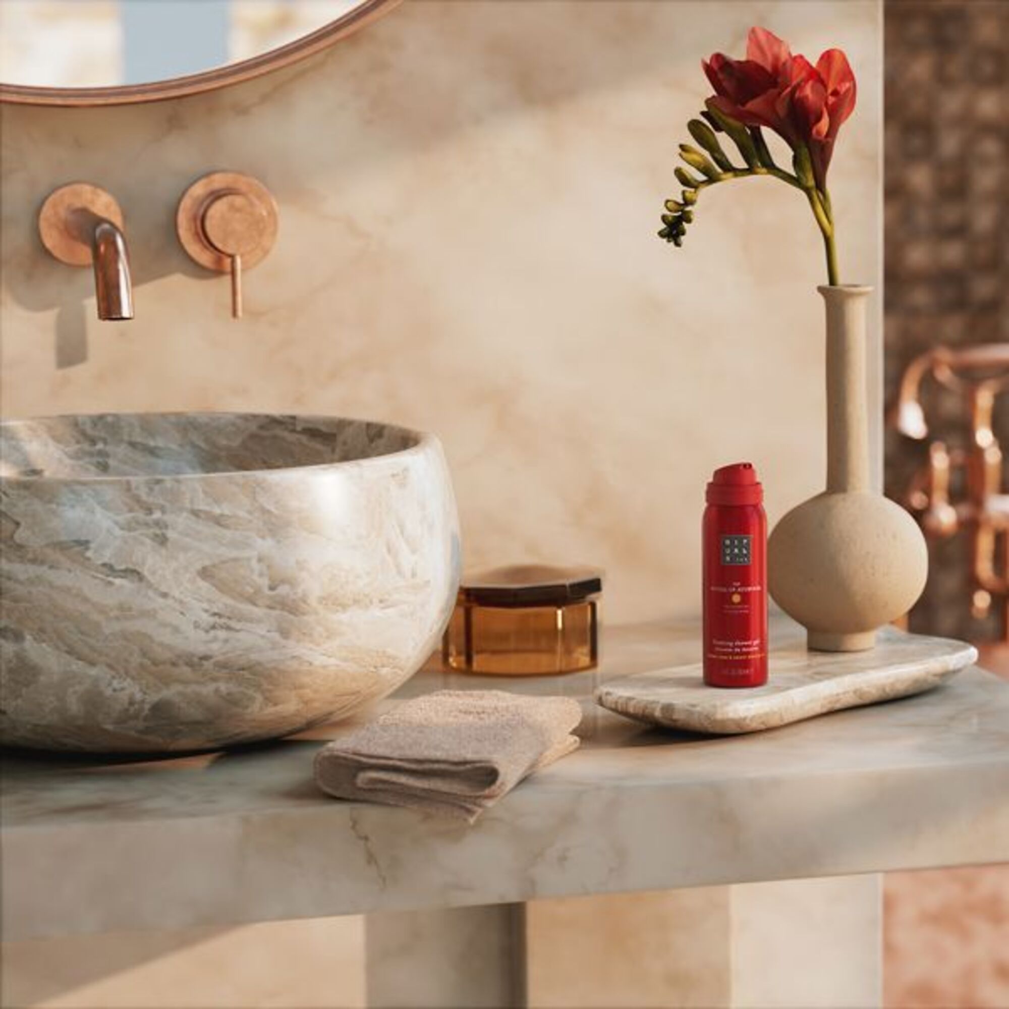 50 ML RITUALS AYURVEDA The Ritual of Ayurveda Foaming Shower Gel  1 di 3 